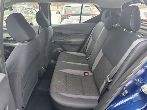 Used 2018 Nissan Kicks SV image 14