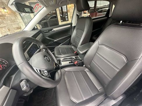 Used 2022 Volkswagen Passat 2.0T SE image 7