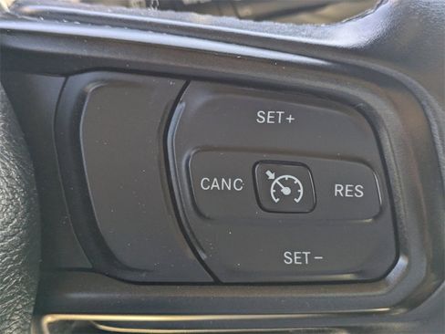 Used 2018 Jeep Wrangler Sport image 27