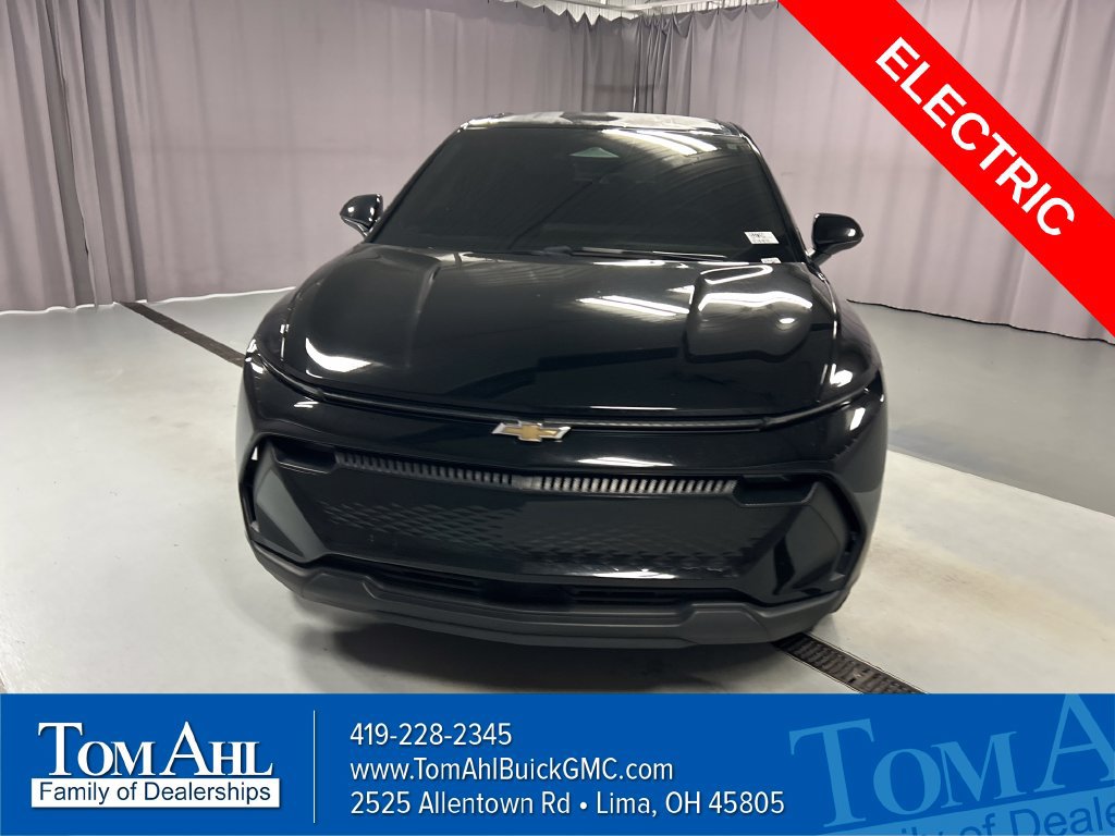 Used 2025 Chevrolet Equinox EV LT FWD image 2