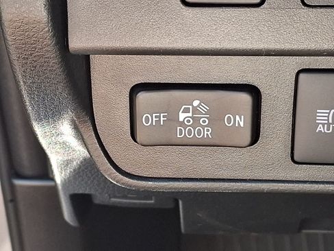 Used 2023 Toyota Tacoma SR AWD/4WD image 27