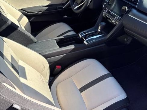 Used 2016 Honda Civic EX-T image 2