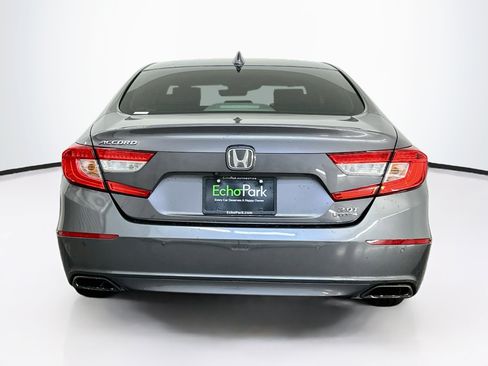Used 2019 Honda Accord Touring image 7