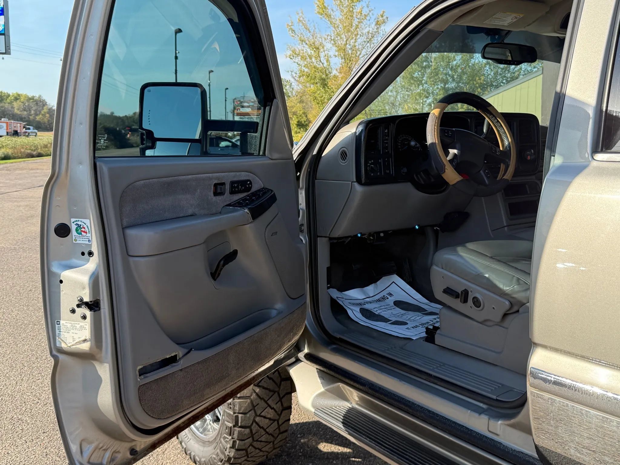 Used 2003 GMC Sierra 2500 SLT w/ SLT Preferred Equipment Group AWD/4WD image 26