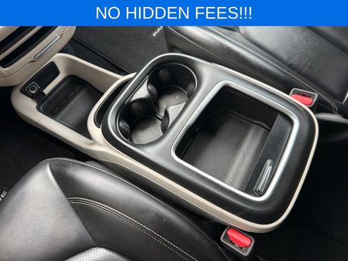 Used 2023 Chrysler Pacifica Touring-L FWD image 23