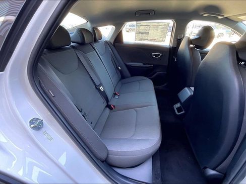 Used 2025 Kia K4 FWD image 26