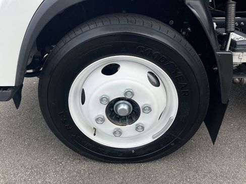 Used 2024 Chevrolet Low Cab Forward image 24