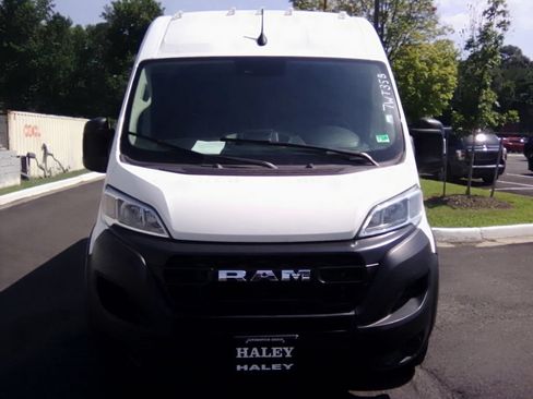 Used 2023 RAM ProMaster 2500 FWD image 9