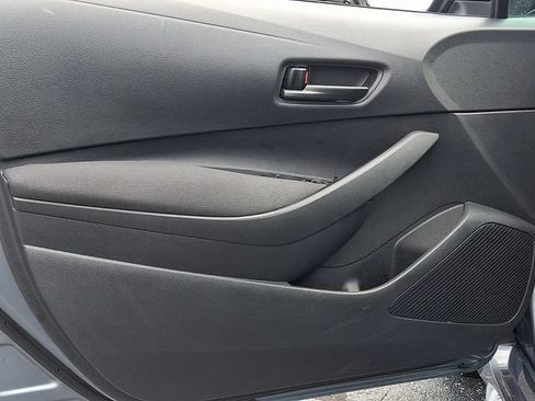 Used 2025 Toyota Corolla LE FWD image 12