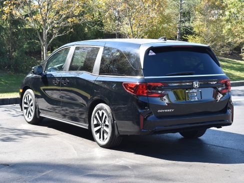 New 2026 Honda Odyssey EX-L image 8
