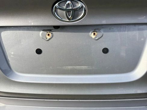 Used 2018 Toyota C-HR XLE image 35