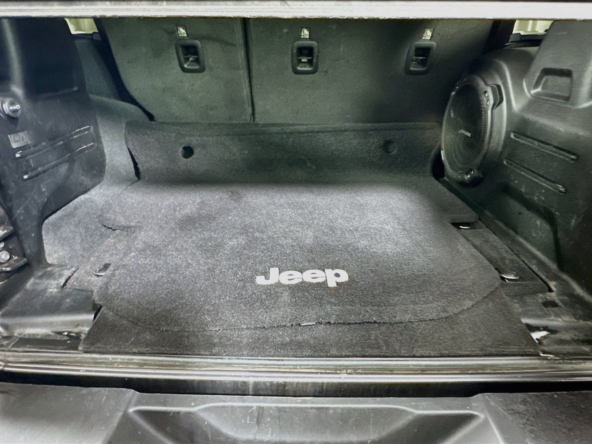 Used 2023 Jeep Wrangler Unlimited w/ 8.4" Radio Group AWD/4WD image 28