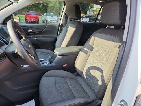 Used 2024 Chevrolet Equinox LT image 23