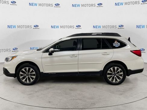 Used 2017 Subaru Outback 2.5i Limited image 2