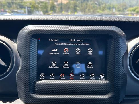 Used 2023 Jeep Gladiator Sport AWD/4WD image 22