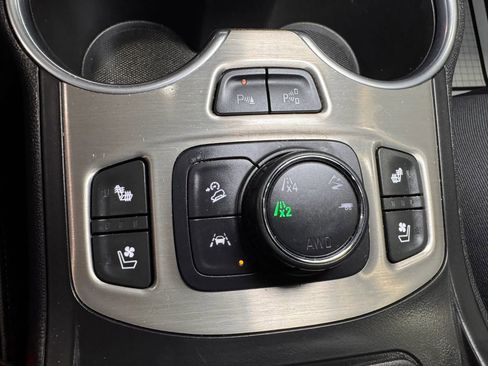 Used 2020 GMC Terrain Denali w/ GMC Pro Grade Package image 35