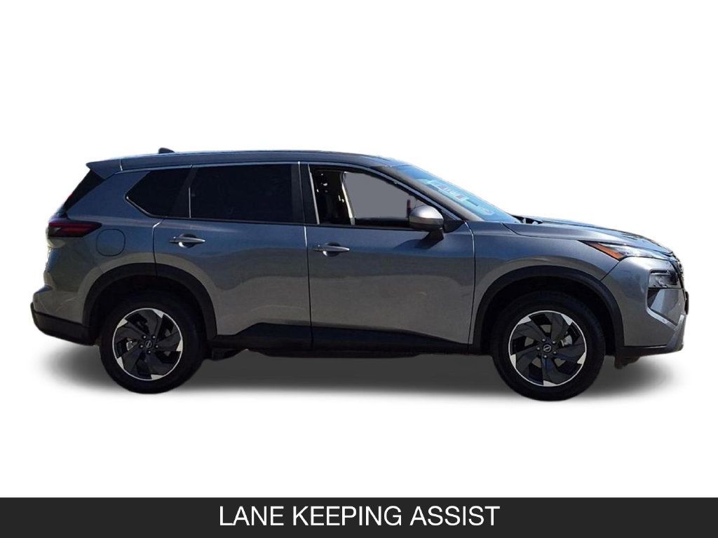 Used 2025 Nissan Rogue SV AWD/4WD image 6