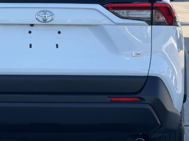 Used 2024 Toyota RAV4 LE FWD image 8
