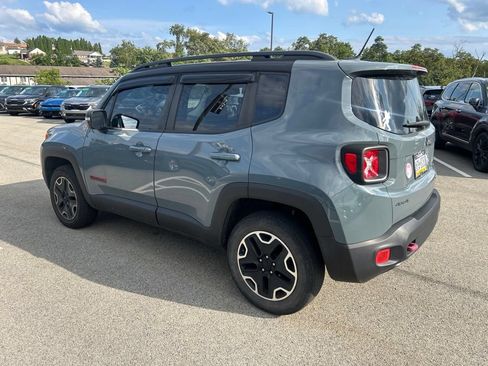 Used 2017 Jeep Renegade Trailhawk w/ Safety & Security Group AWD/4WD image 4