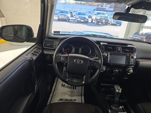 Used 2019 Toyota 4Runner TRD Off-Road Premium image 12