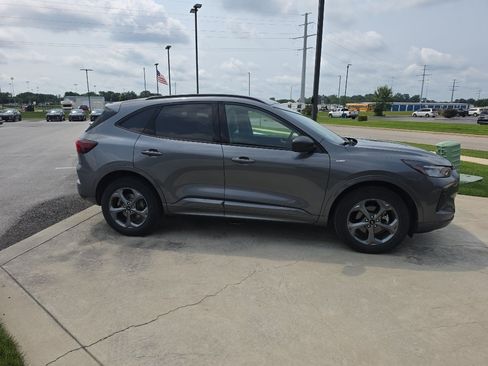 Used 2024 Ford Escape ST-Line AWD/4WD image 4