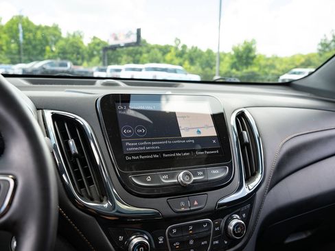 Used 2024 Chevrolet Equinox Premier FWD image 24