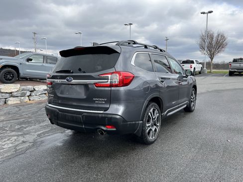 Used 2023 Subaru Ascent Limited w/ Technology Package image 3