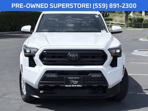 Used 2026 Toyota Tacoma SR5 AWD/4WD image 3