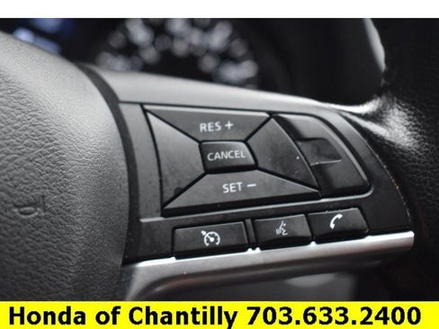 Used 2021 Nissan Rogue Sport SV image 12