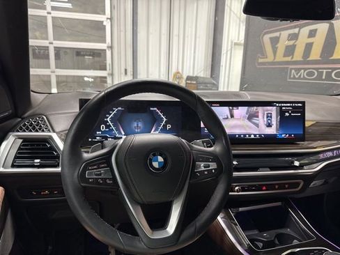 Used 2024 BMW X5 xDrive40i w/ Premium Package image 12