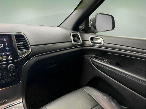 Used 2022 Jeep Grand Cherokee Limited AWD/4WD image 18