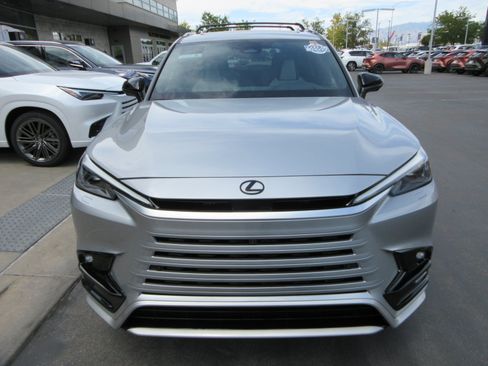 Used 2026 Lexus TX 500h AWD image 15