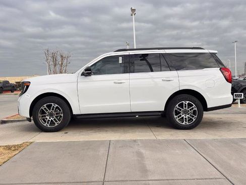 New 2025 Ford Expedition Active RWD image 26