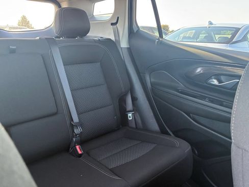 Used 2024 GMC Terrain SLE FWD image 36