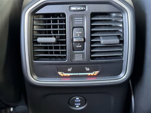 New 2026 Porsche Macan S image 17