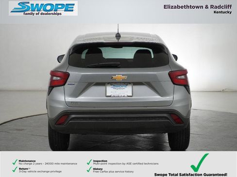 Used 2024 Chevrolet Trax LS w/ Driver Confidence Package image 5