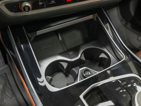 Used 2023 BMW X7 xDrive40i w/ Premium Package image 22