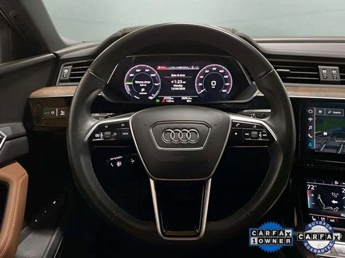 Used 2022 Audi e-tron Premium Plus w/ Premium Plus Package image 13