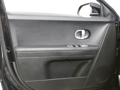 Used 2023 Hyundai Ioniq 5 SE image 6