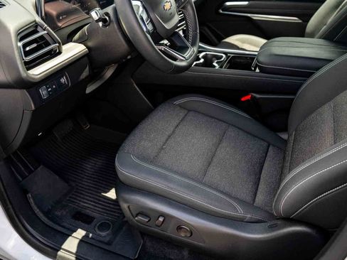 Certified 2024 Chevrolet Traverse LT w/ LPO, Floor Liner Package FWD image 11