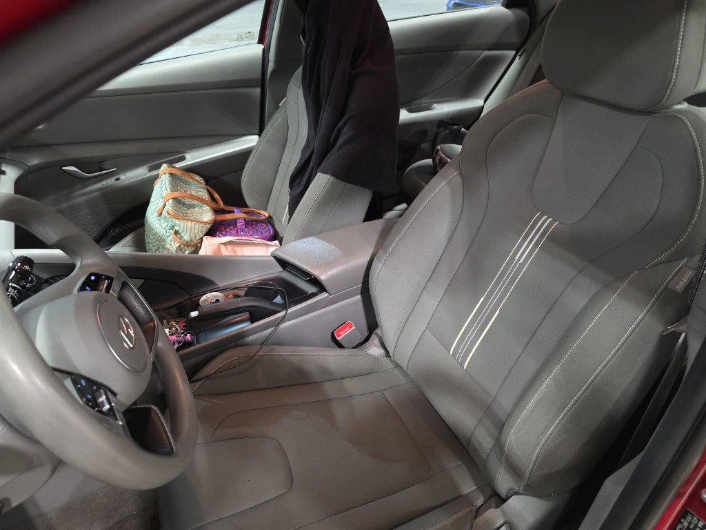 Used 2024 Hyundai Elantra SEL FWD image 11