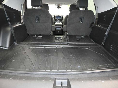 Used 2020 Chevrolet Traverse LT w/ LPO, Blackout Package AWD/4WD image 26
