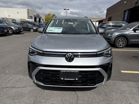 New 2025 Volkswagen Taos SEL image 3