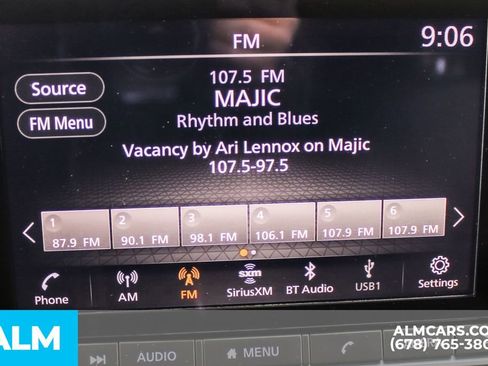 Used 2025 Nissan Rogue SV image 33