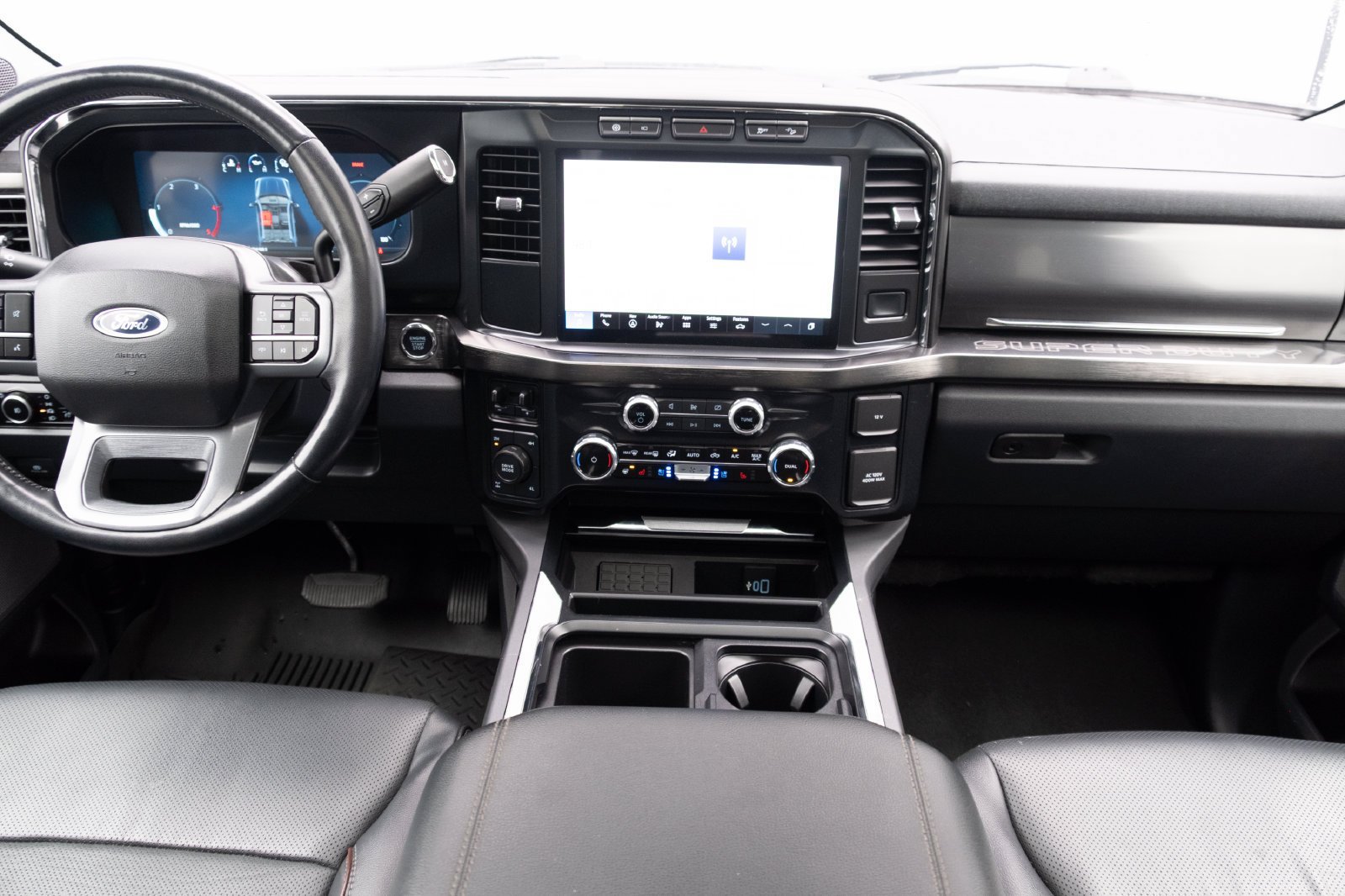 Used 2024 Ford F350 Lariat w/ Sport Appearance Package AWD/4WD image 22