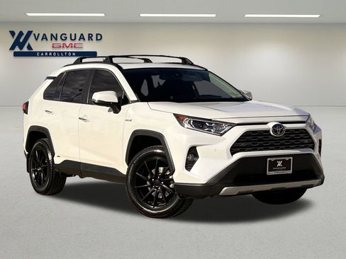 Used 2020 Toyota RAV4 Limited image 1