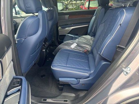 New 2026 Cadillac Vistiq Premium Luxury image 17