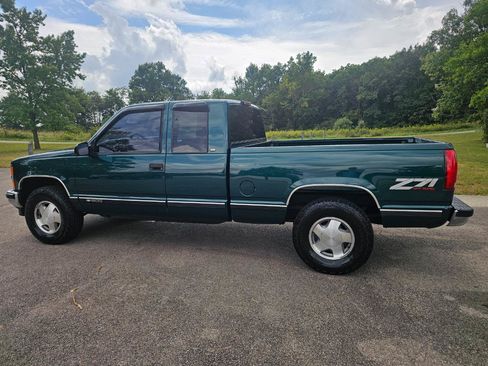 Used 1998 Chevrolet Silverado 1500 4x4 Extended Cab w/ Preferred Equipment Group 2 image 8