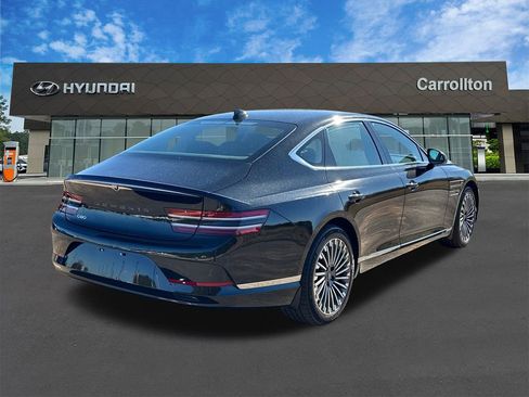 Used 2023 Genesis G80 image 5