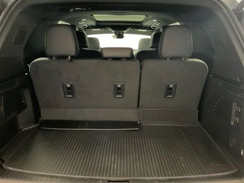 Used 2024 Chevrolet Traverse RS image 34